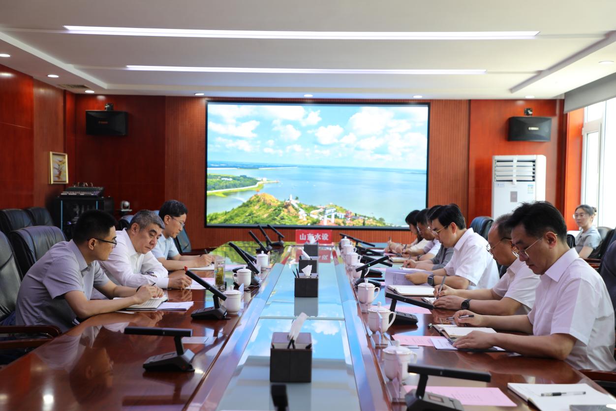 省国资委党委委员、副主任周洪文一行到山东水设调研指导